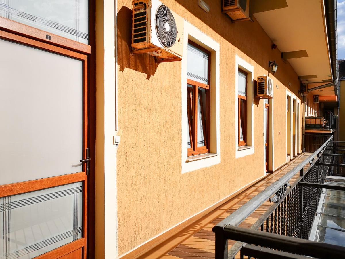 Filinhome Dunavska Studio 2 Novi Sad Exterior photo
